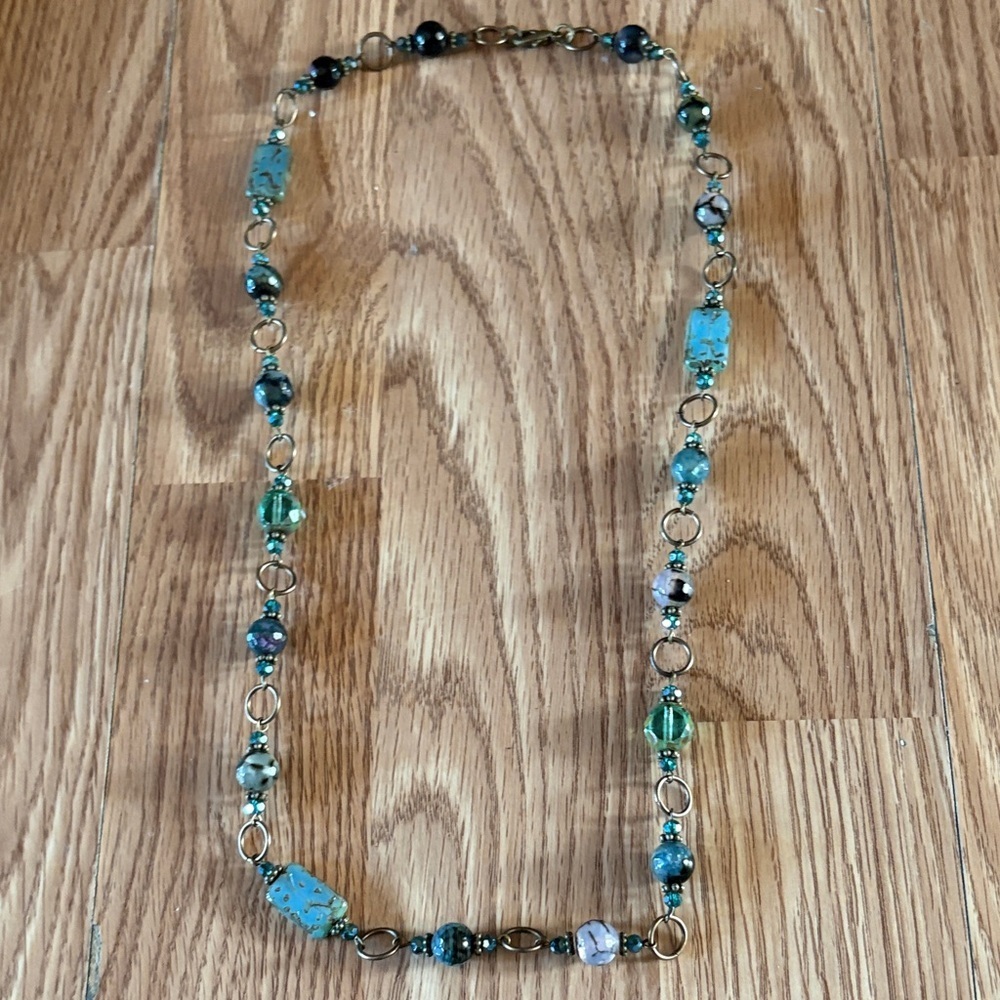 VINTAGE TURQUOISE MULTICOLORED DECORATIVE GLASS BEADED LOOPED BRASS 27" NECKLACE